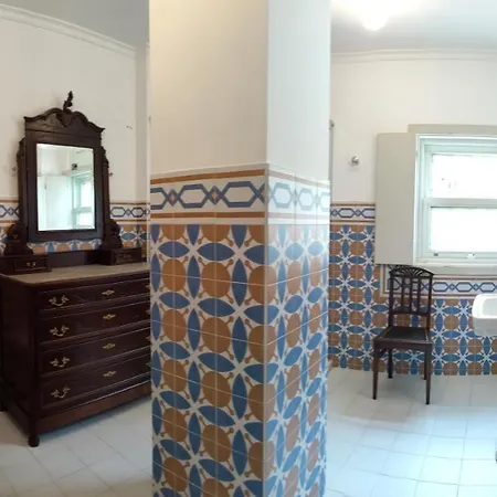 Vila Nazare לינה וארוחת בוקר קסטרו דאירה