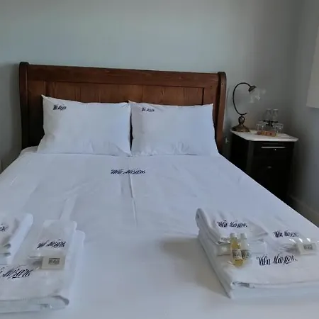 Vila Nazare קסטרו דאירה