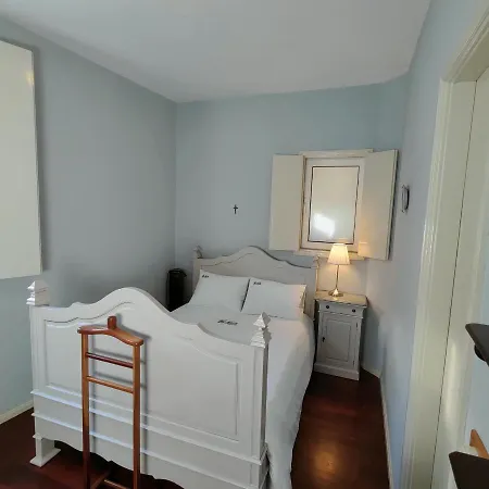 Vila Nazare לינה וארוחת בוקר *