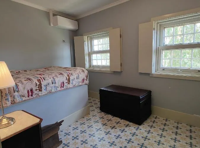 Vila Nazare * Каштру-Дайри