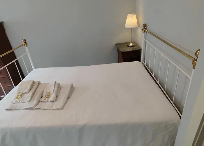 Vila Nazare * Каштру-Дайри